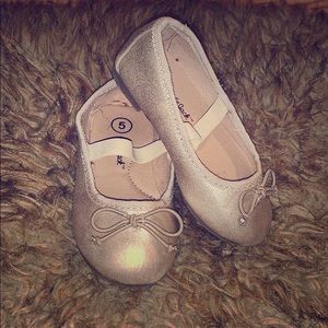 Baby gold flats